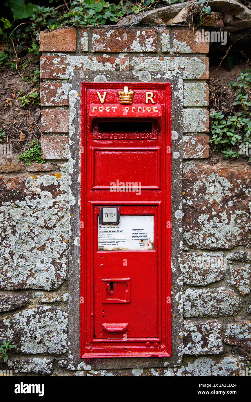 Queen Victoria Post Box High Resolution Stock Photography and Images ...