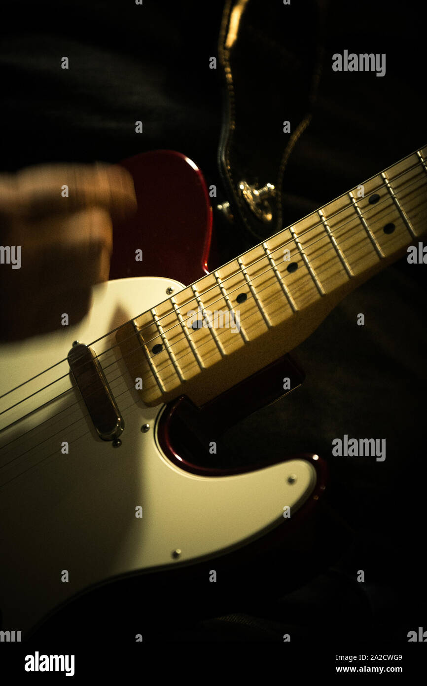 Electric telecaster guitar hires stock photography and images Alamy