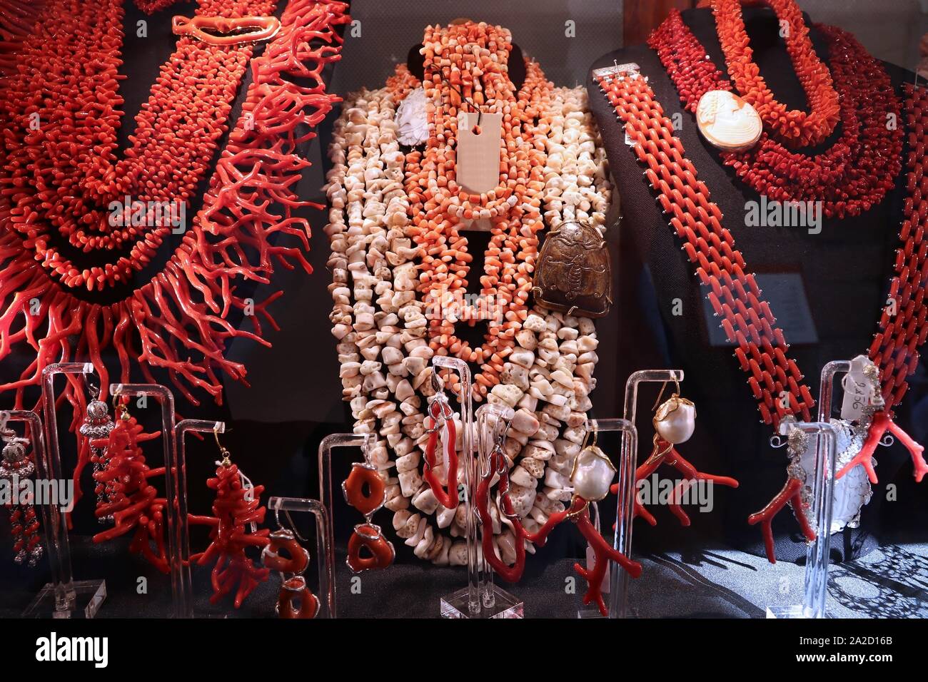 Coral jewellery in Croatia. Jewelry store window display in Korcula Stock  Photo - Alamy