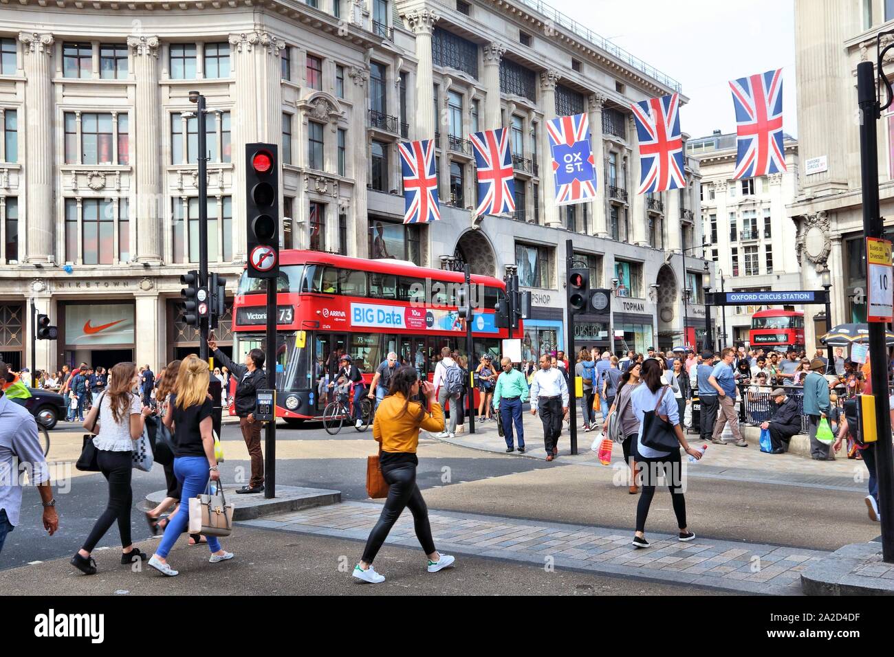 Oxford street stores hi-res stock photography and images - Alamy