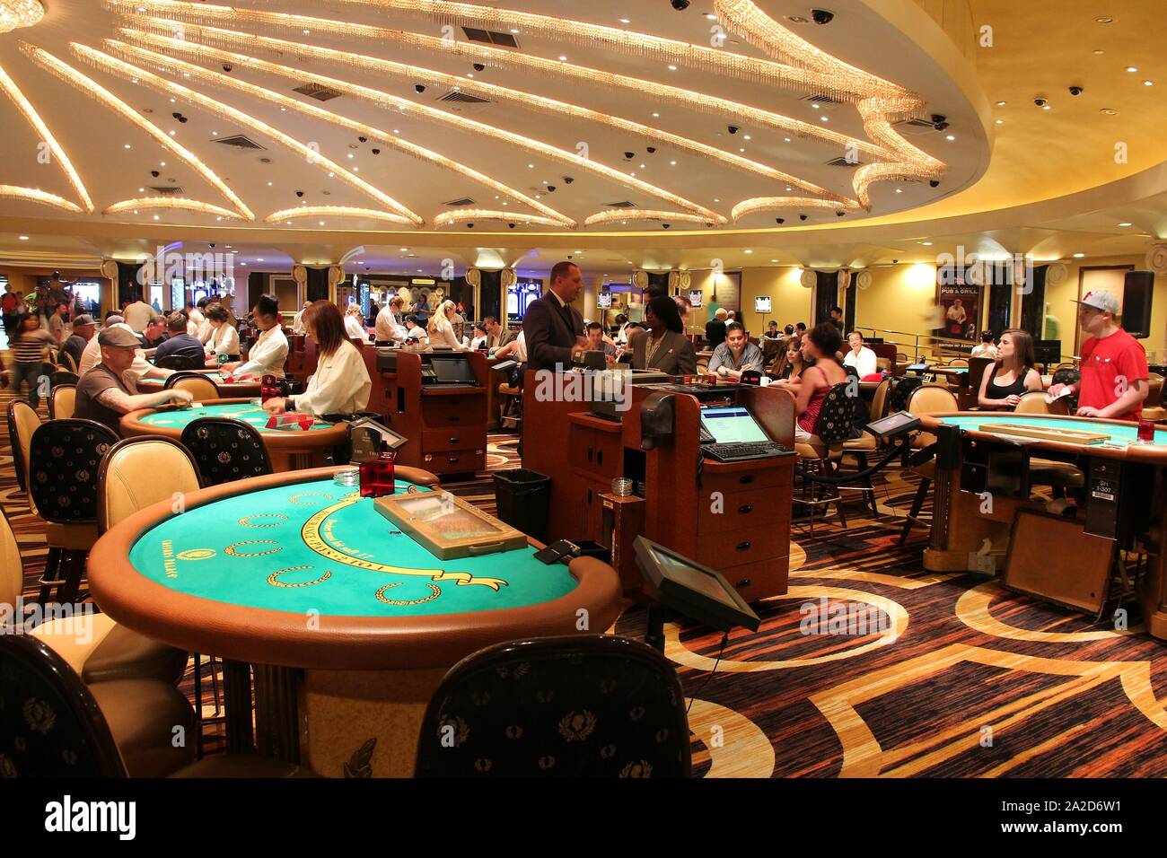 Las Vegas Usa April 14 2014 People Visit Caesar S