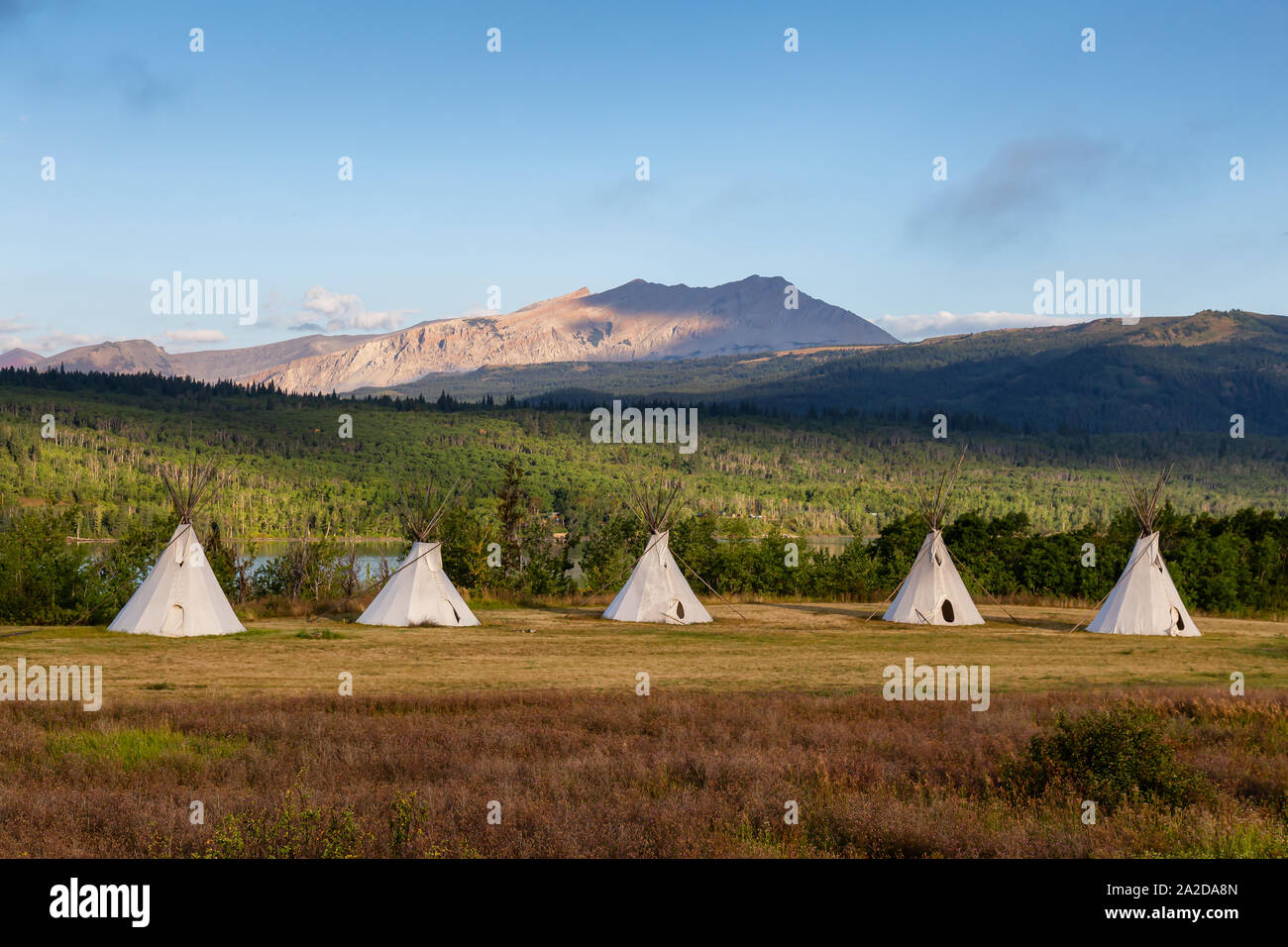 Montana park tipi hi-res stock photography and images - Alamy