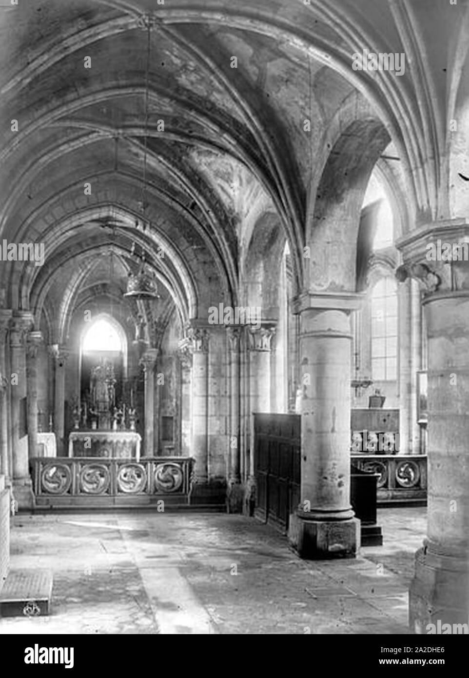 Eglise Saint-Julien-le-Pauvre - Bas-côté - Paris - Médiathèque de  l'architecture et du patrimoine Stock Photo - Alamy