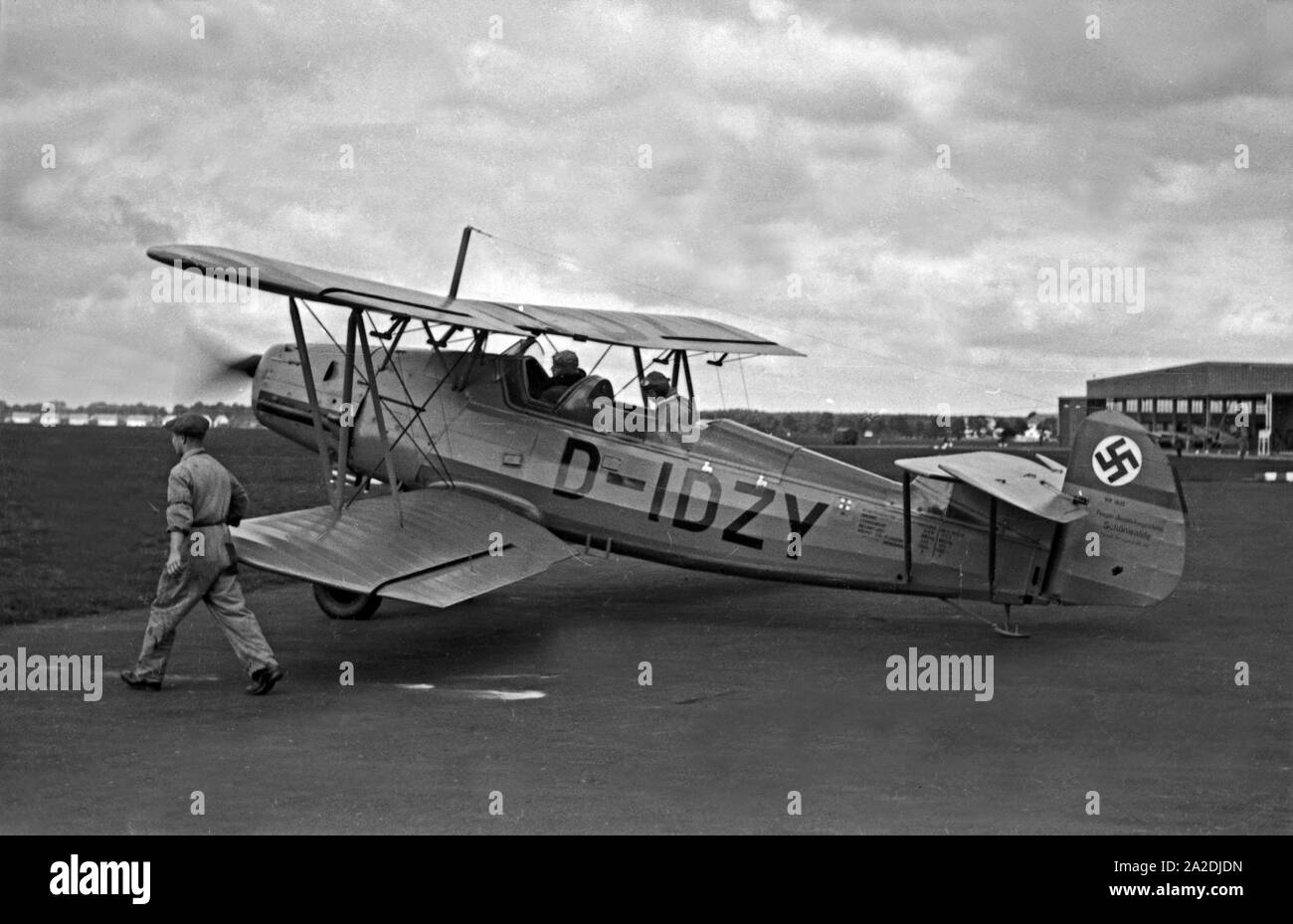 1930s biplane hi-res stock photography and images - Alamy