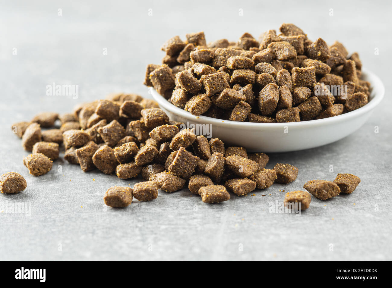 Define Kibble Dry cat kibble hi-res stock photography and images - Alamy