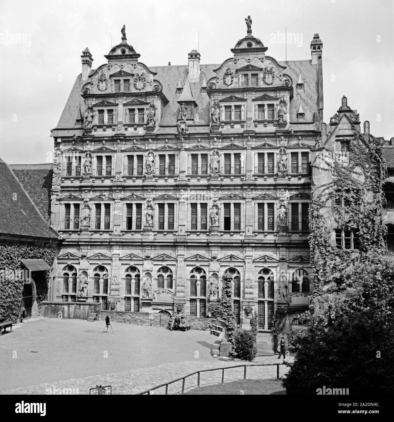 Der Friedrichsbau im Schloß von Heidelberg, Deutschland 1930er Jahre. Friedrichsbau building at the Heidelberg castle, Germany 1930s. Stock Photo