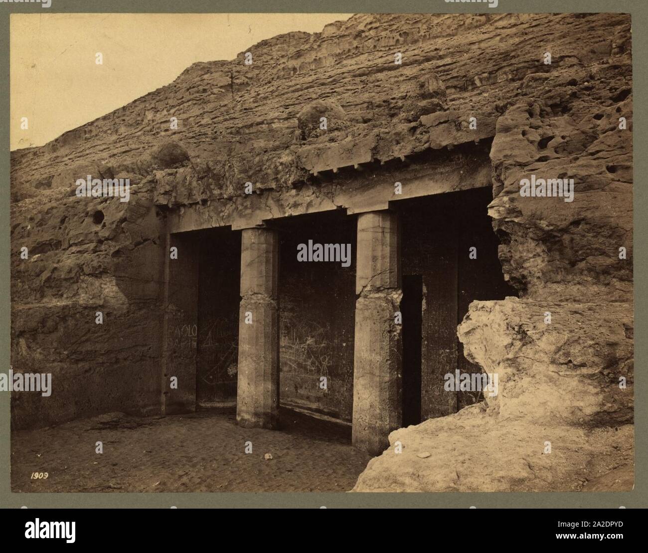 Egypt - Beni Hassan - Entrance To Painted Tombs Stock Photo - Alamy