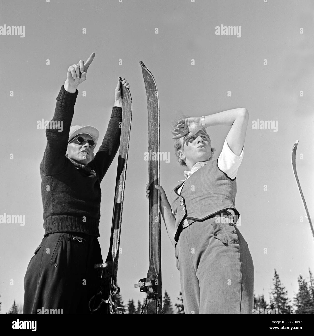 1930s fashion couple hi-res stock photography and images - Alamy