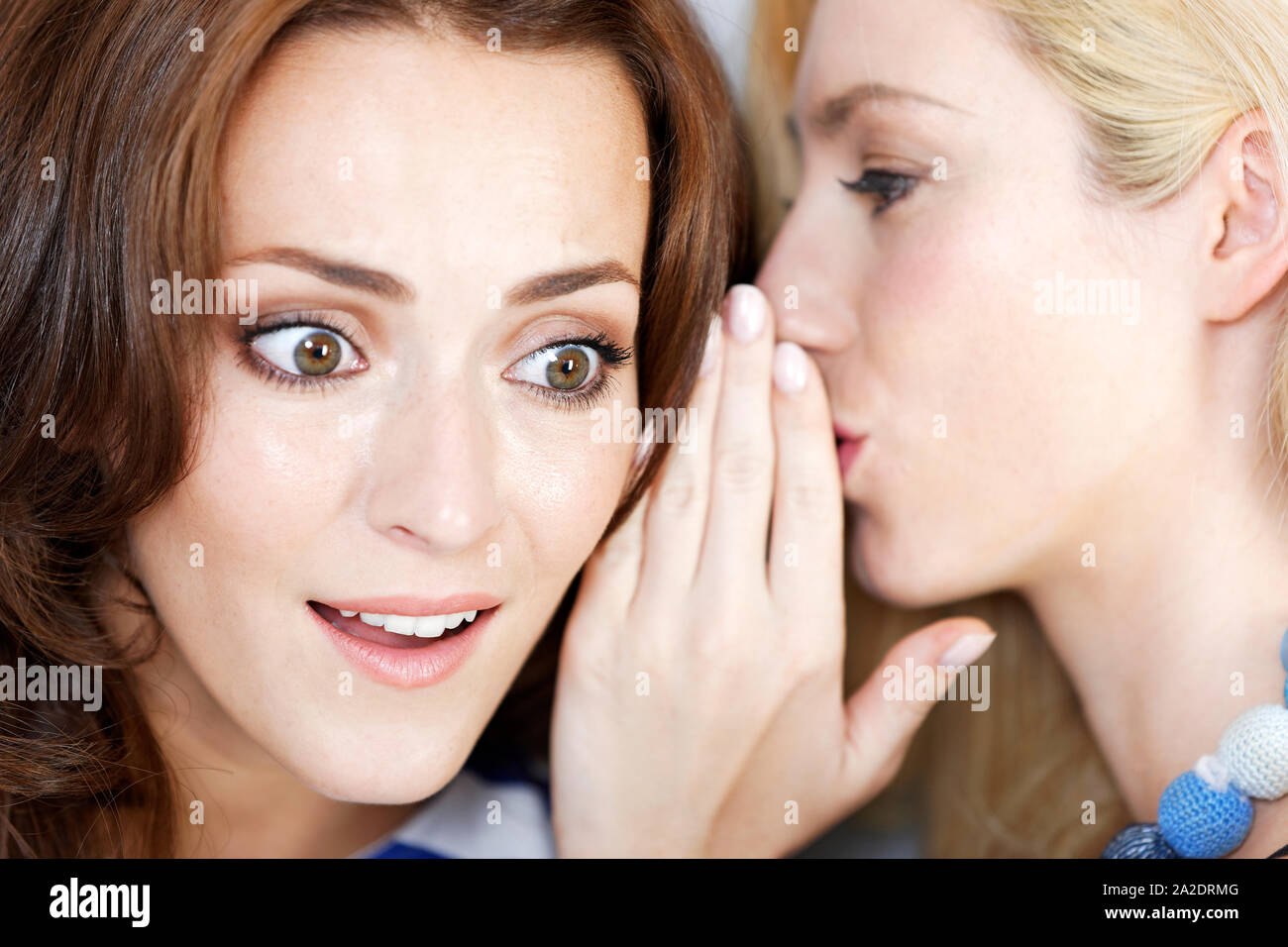 Whispering to each other hi res stock photography and images Alamy