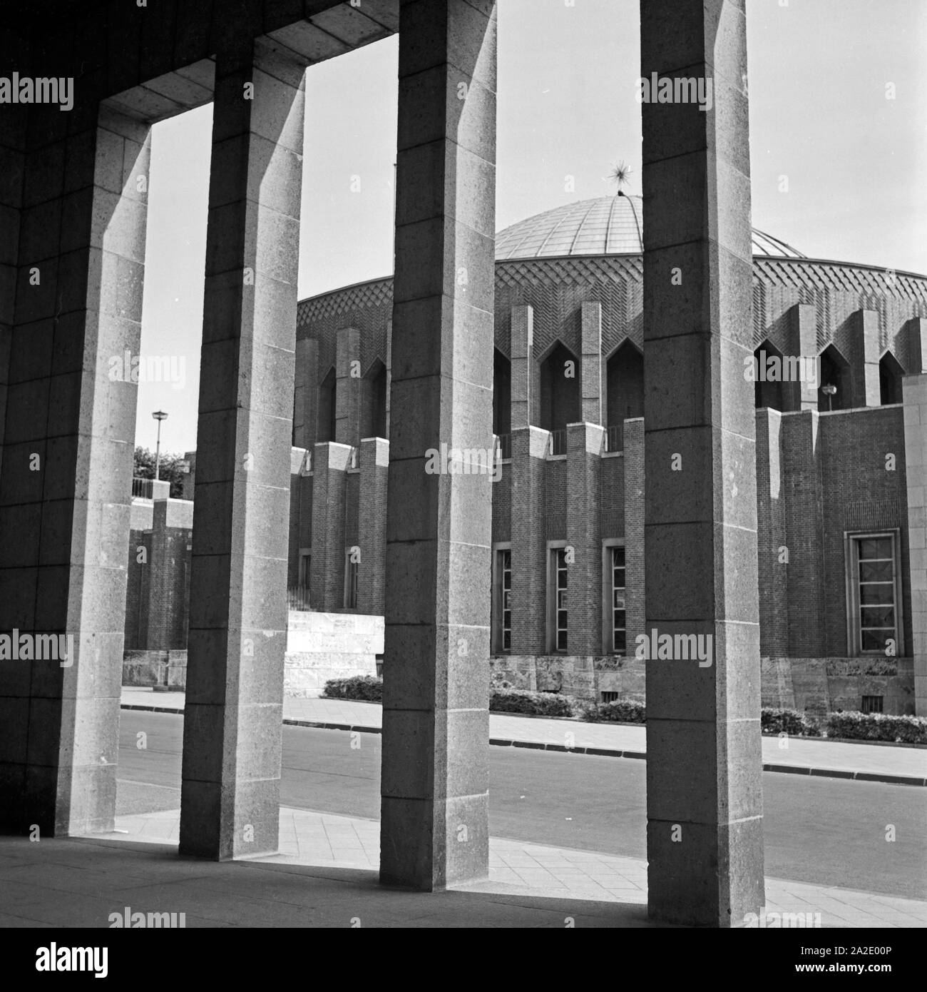 Das Planetarium in Düsseldorf, Deutschland 1930er Jahre. Duesseldorf planetarium, Germany 1930s. Stock Photo