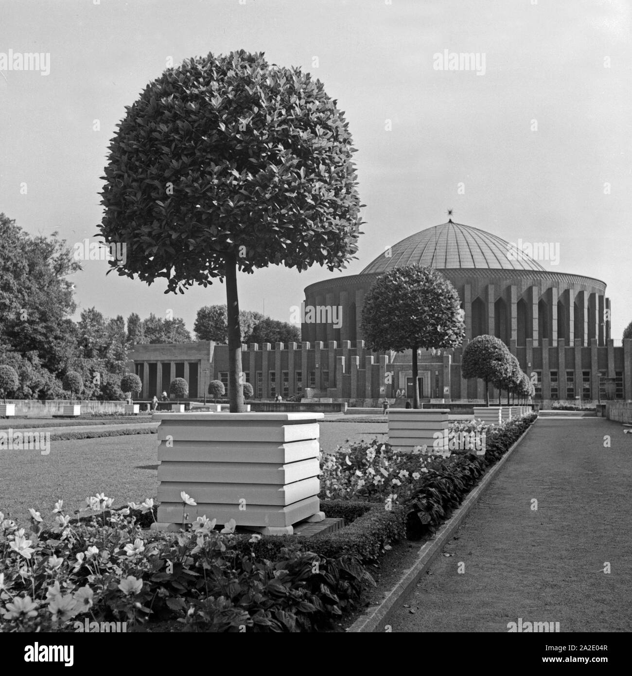 Das Planetarium in Düsseldorf, Deutschland 1930er Jahre. Duesseldorf planetarium, Germany 1930s. Stock Photo