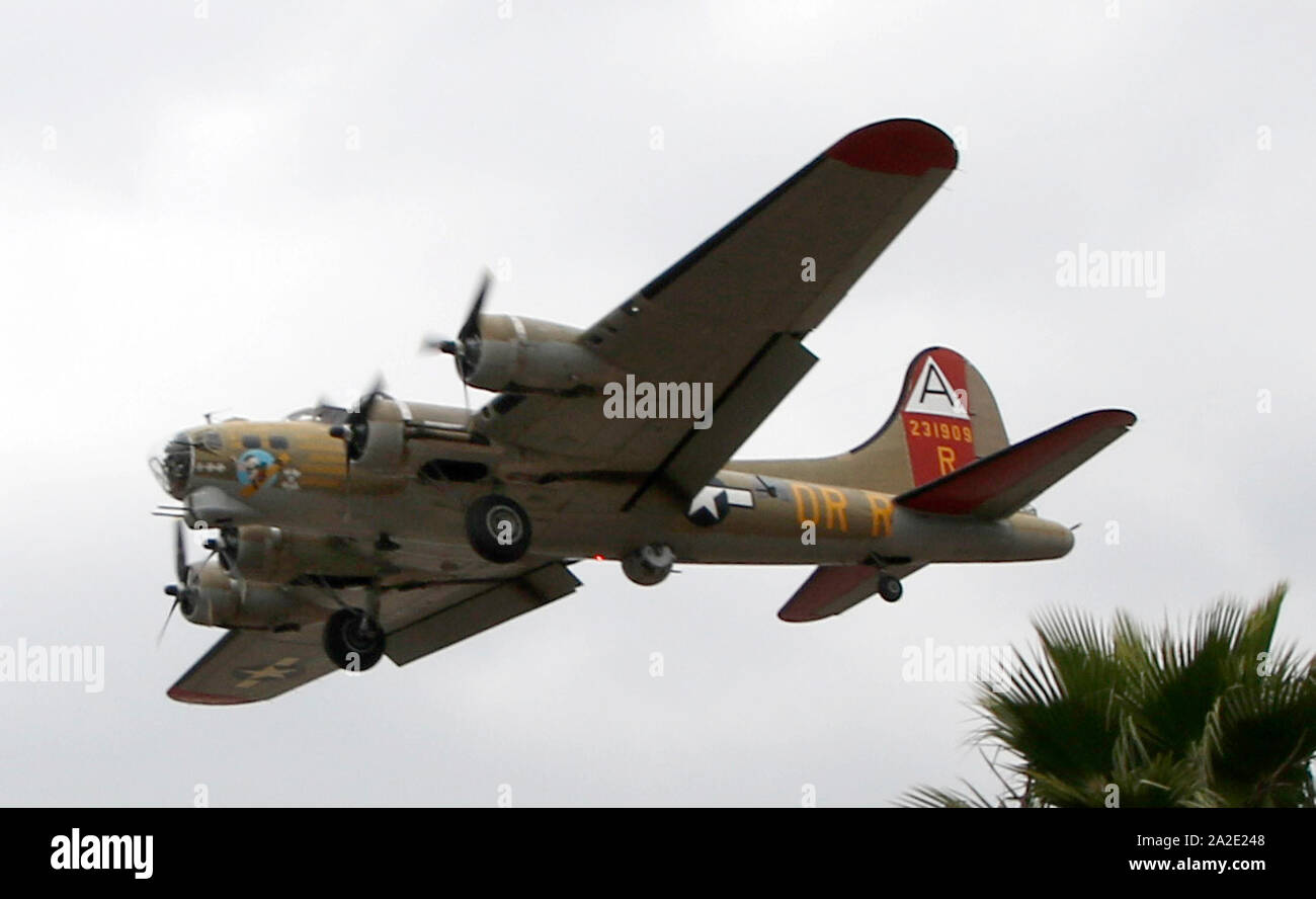 Windsor Locks Connecticut Usa 2nd Oct 19 File A World War Ii Era B 17 Bomber