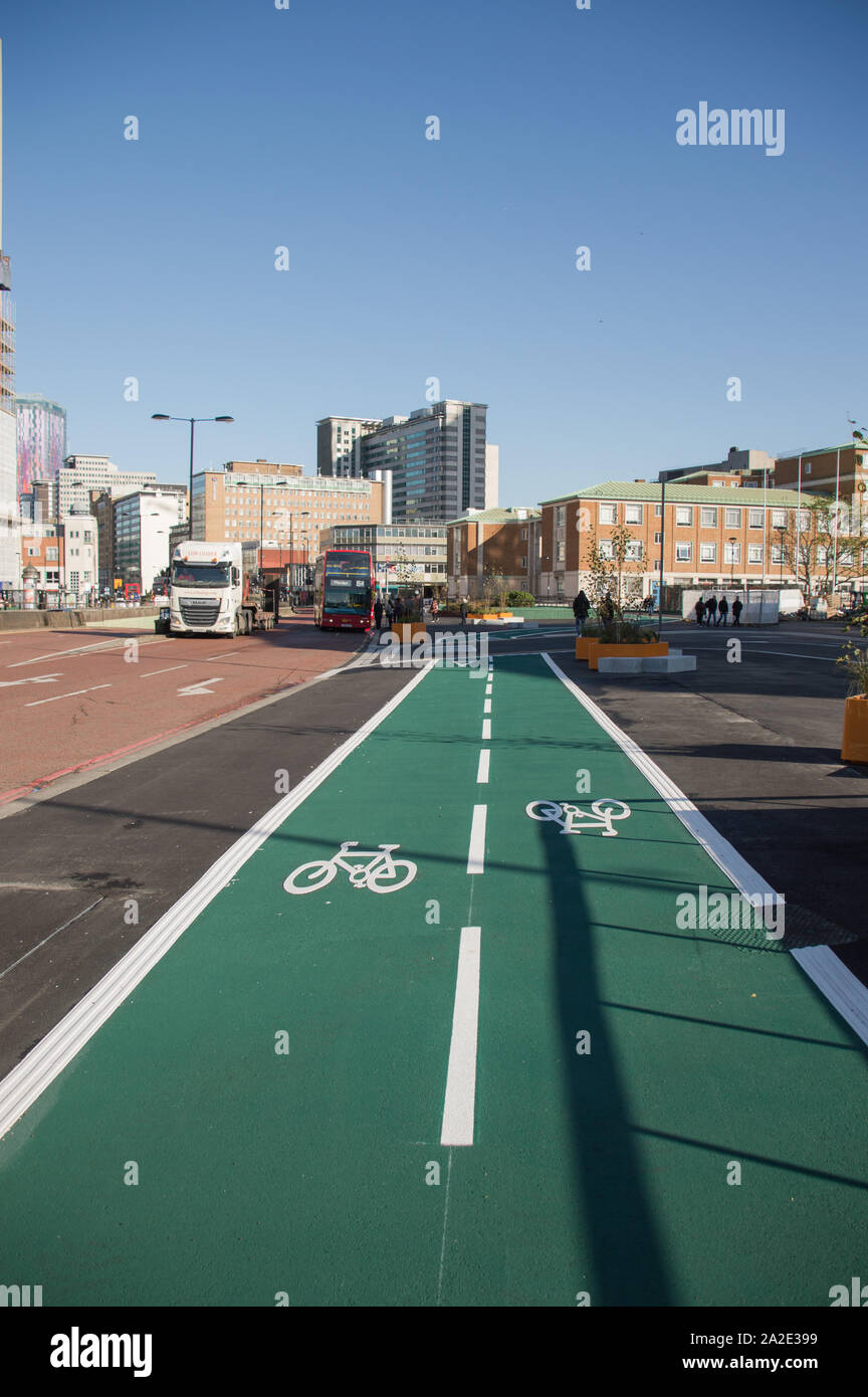 Cycling infrastructure in Croydon with green segregated cycle marked