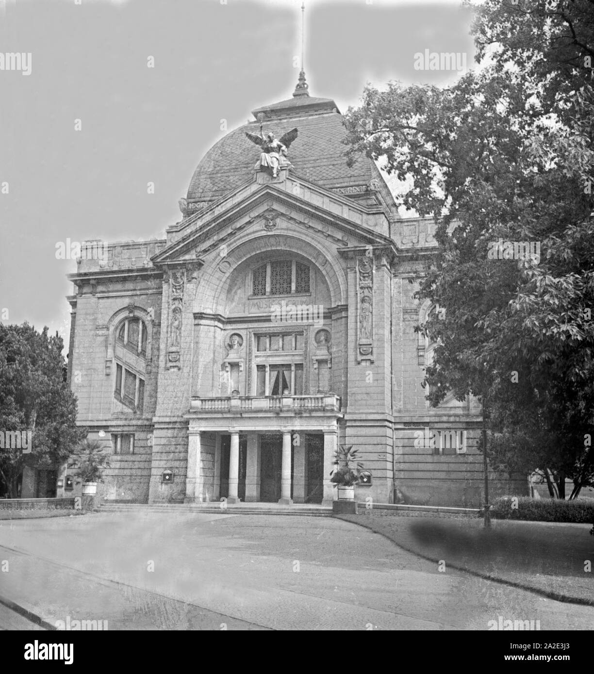 Das Theater in Gera, Großes Haus, Deutschland 1930er Jahre. Gera theatres (Grosses Haus), Germany 1930s. Stock Photo