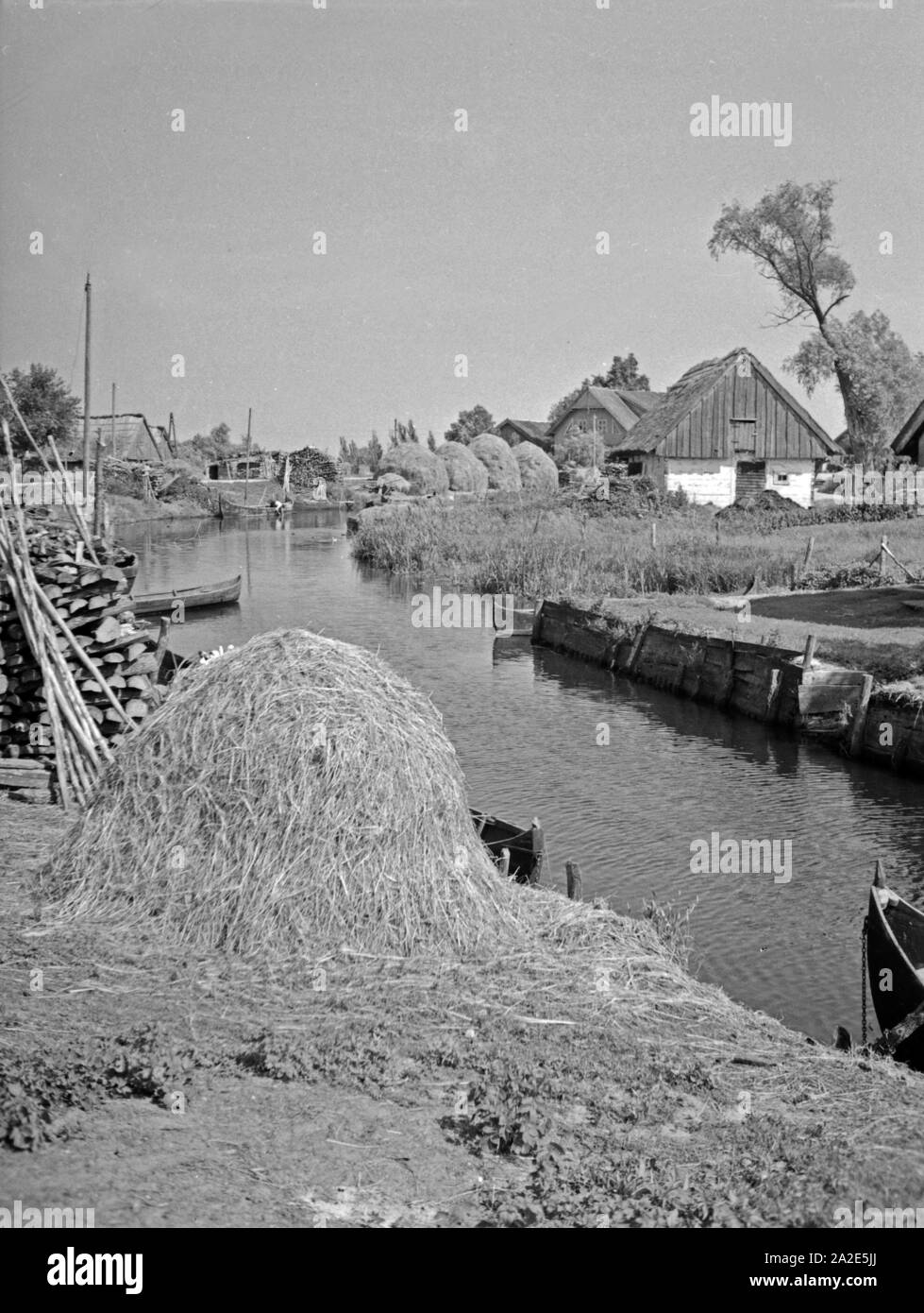 Das Dorf Loye im Memeldelta in Ostpreußen, 1930er Jahre. The village Loye in the Memel delta, East Prussia, 1930s. Stock Photo