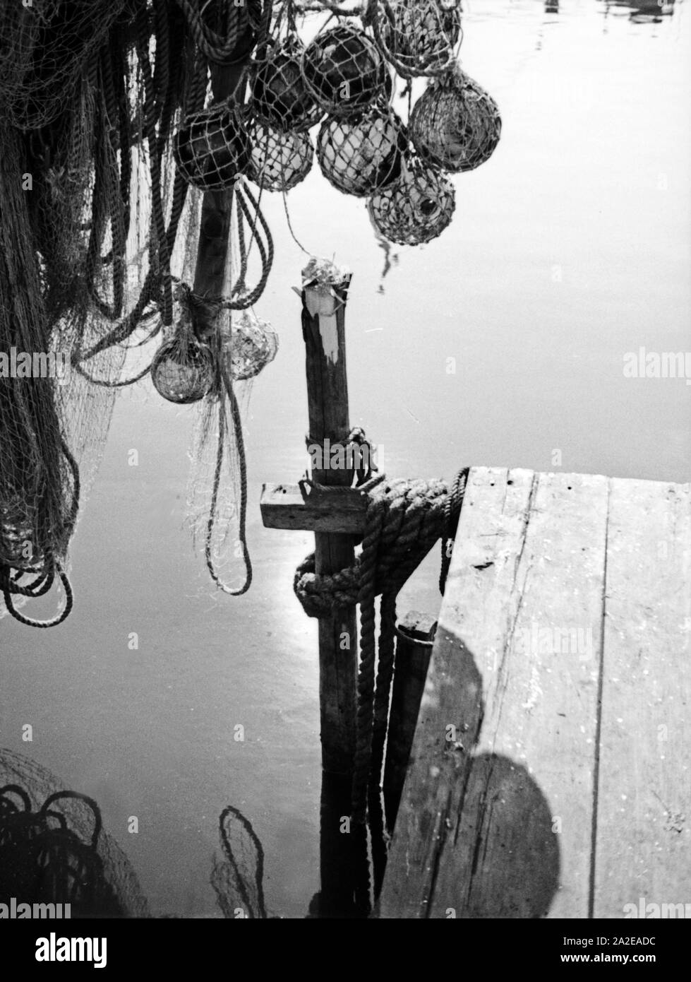Fisherman net Black and White Stock Photos & Images - Alamy