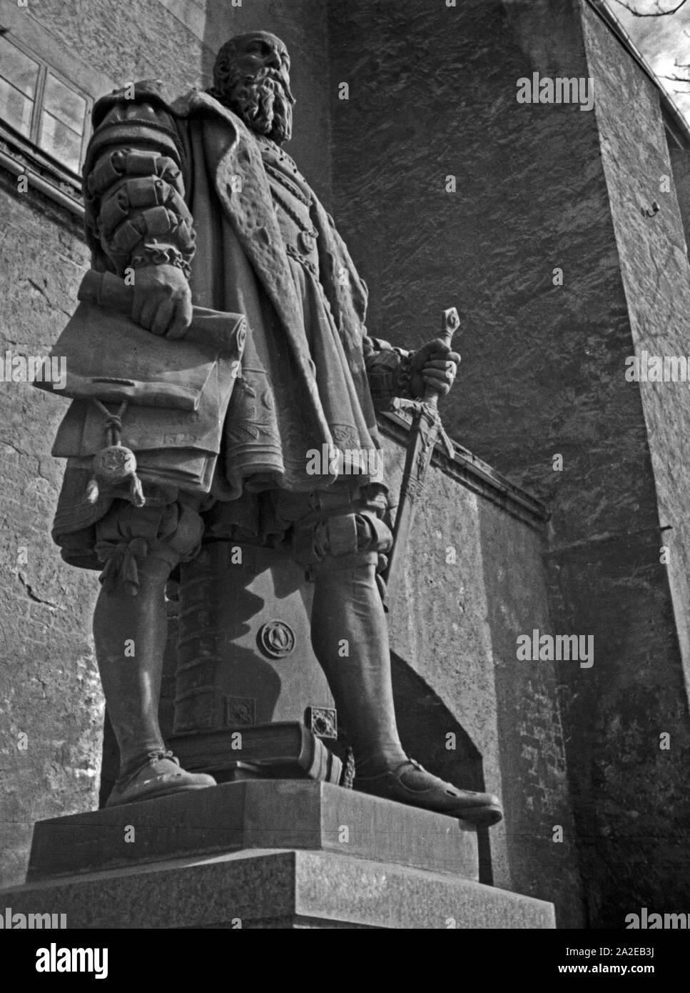 Das Herzog Albrecht Denkmal von Friedrich Reusch am Schloßberg in Königsberg, Ostpreußen, 1930er Jahre. Monument of Duke Albrecht at Schlossberg hill, Koenigsberg, East Prussia, 1930s. Stock Photo