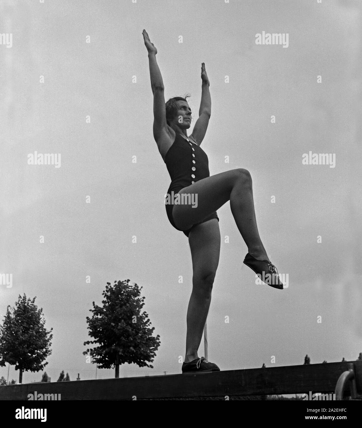 Gymnastics Beam Black and White Stock Photos & Images Alamy