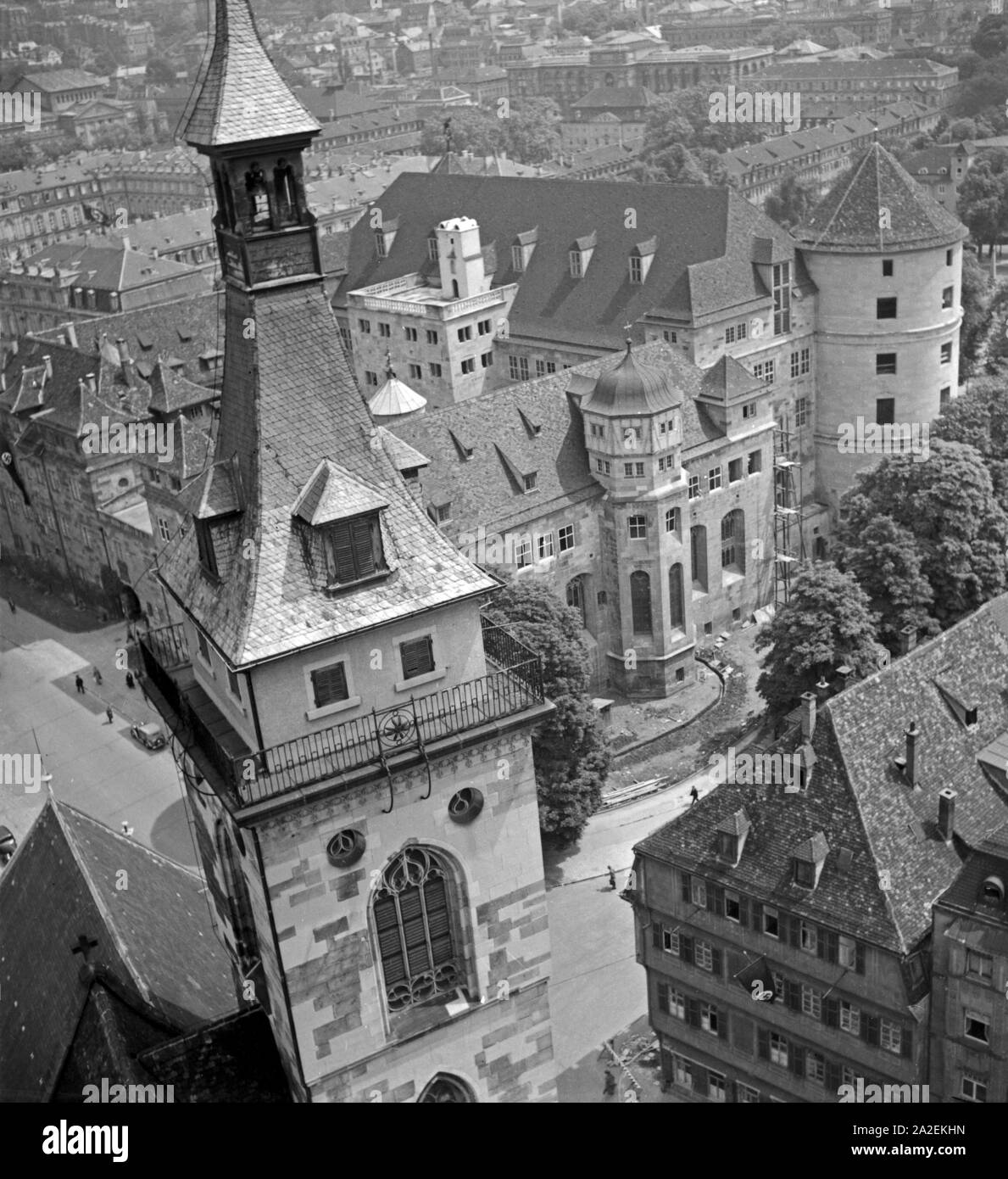 Deutschland 1930er jahre blick auf das alte schloss in stuttgart hires stock photography and