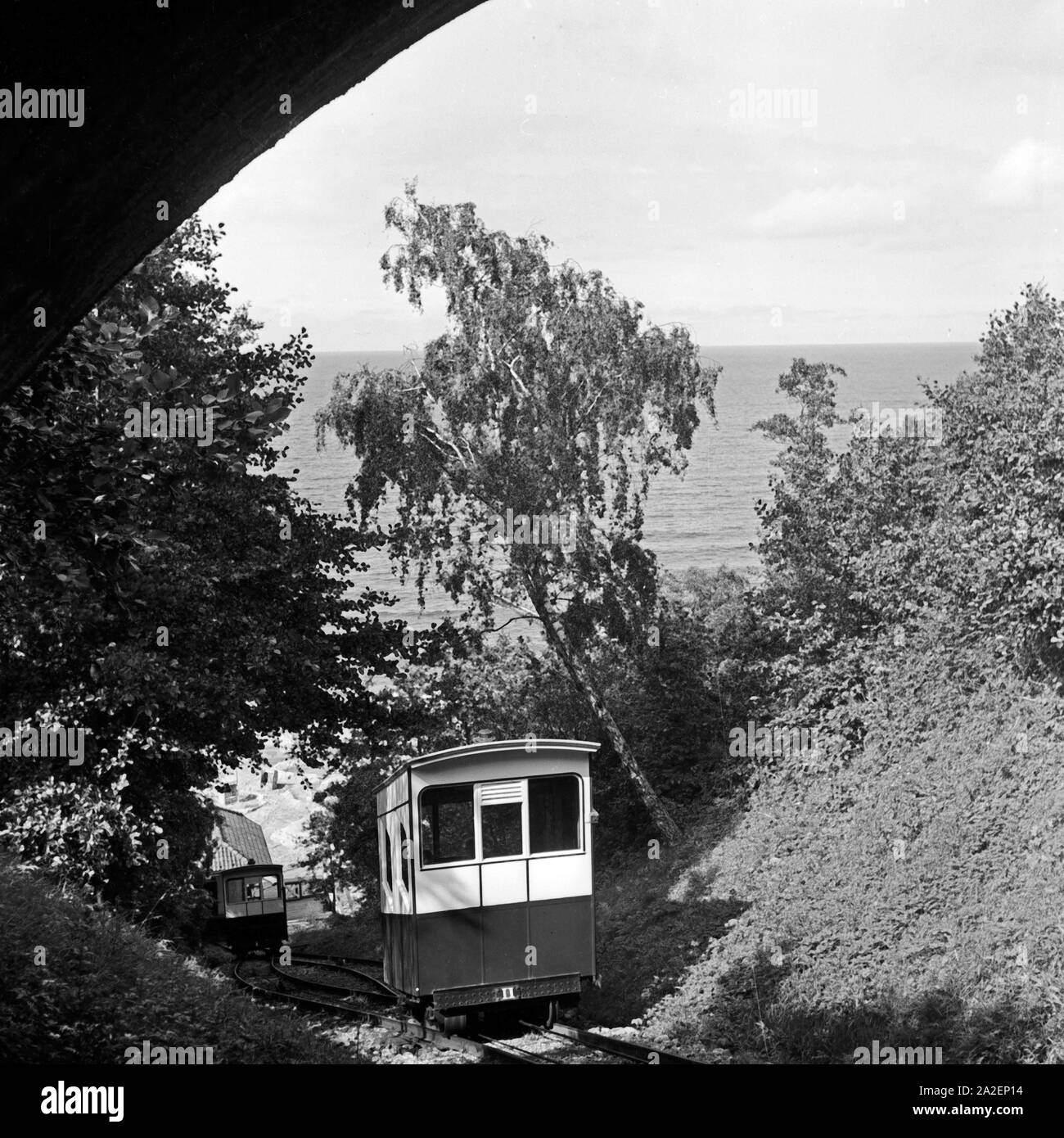 Die Bergbahn in Rauschen in Ostpreußen, Deutschland 1930er Jahre. The moungtain railway at Rauschen in East Prussia, Germany 1930s. Stock Photo