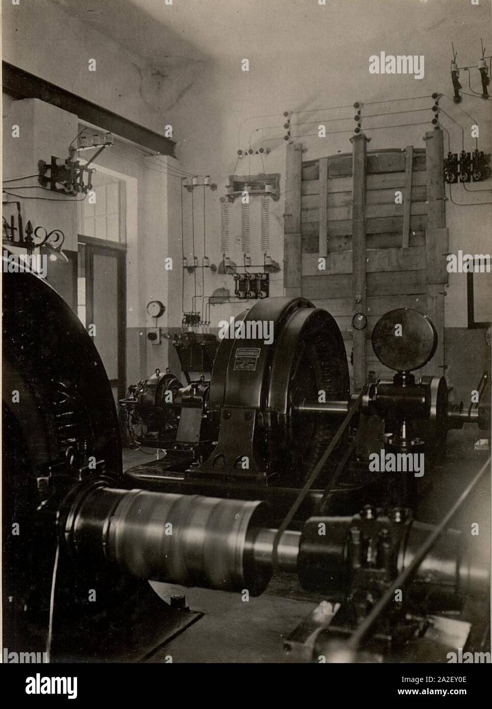 Elektrowerk Unterbreth versorgt die Flitscher Becken mit Drehstrom 5500 Volt. 50 - 460 K V.A. Leitung. Aufgenommen am 19. Mai 1916. Stock Photo