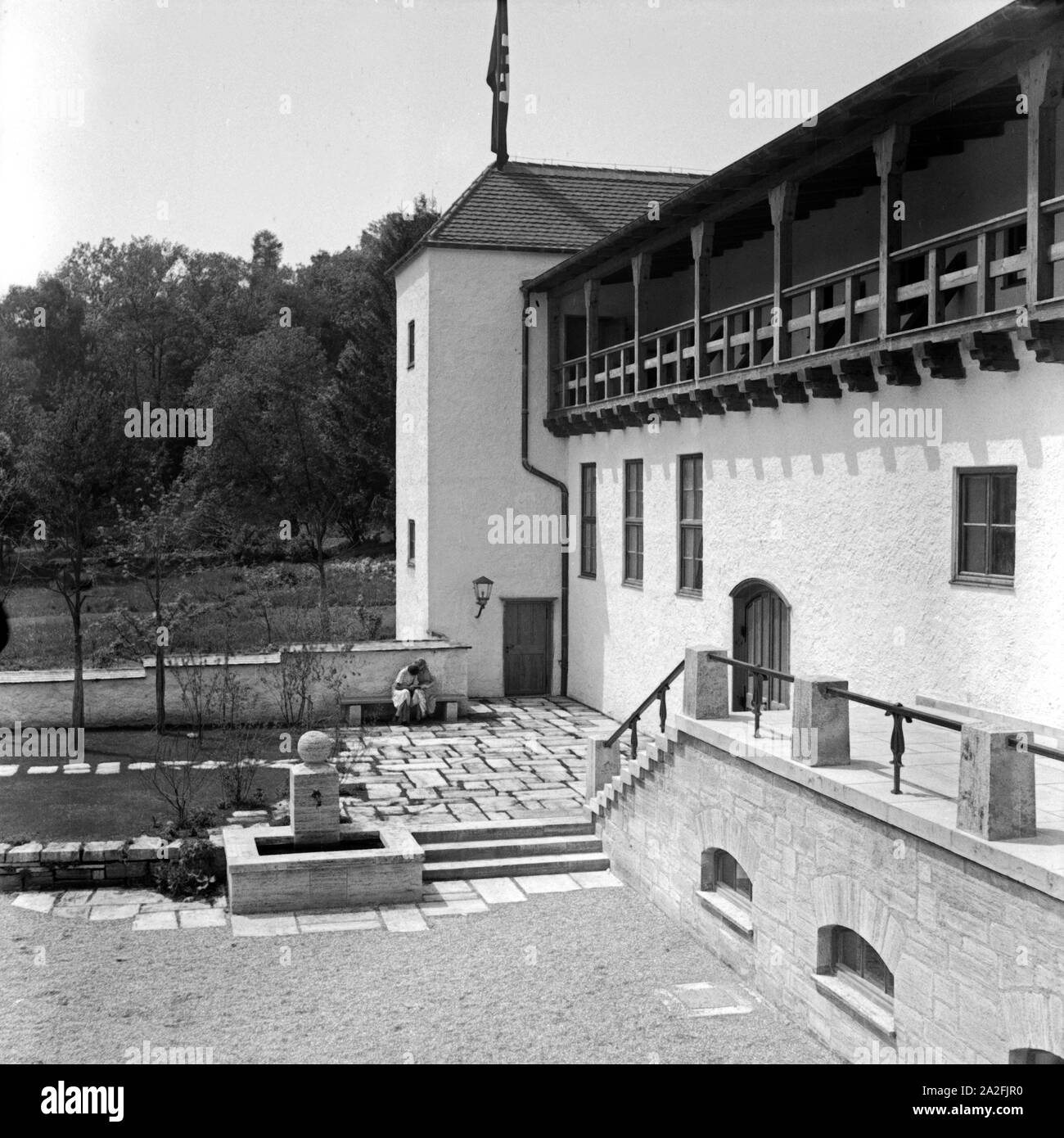 Hofansicht der Haushaltungsschule Greifenberg, Deutschland 1930er Jahre. Building of the domestic science school at Greifenberg, Germany 1930s. Stock Photo
