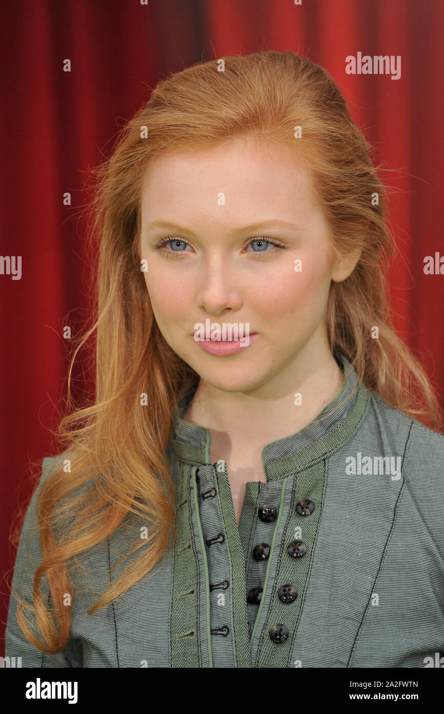Molly quinn hi-res stock photography and images - Page 3 - Alamy