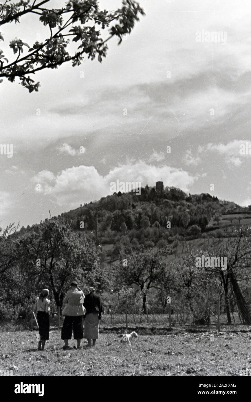 Ein Ausflug zum Auerbacher Schloss, Deutsches Reich 1930er Jahre. An excursion to the Auerbach castle, Germany 1930s. Stock Photo