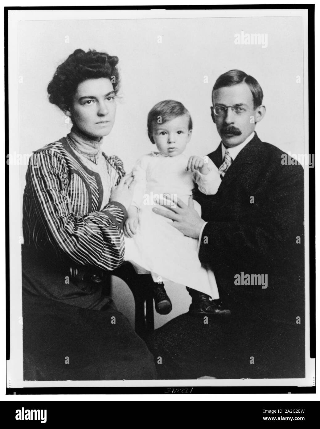 Elsie May and Gilbert H. Grosvenor, threequarter length portrait