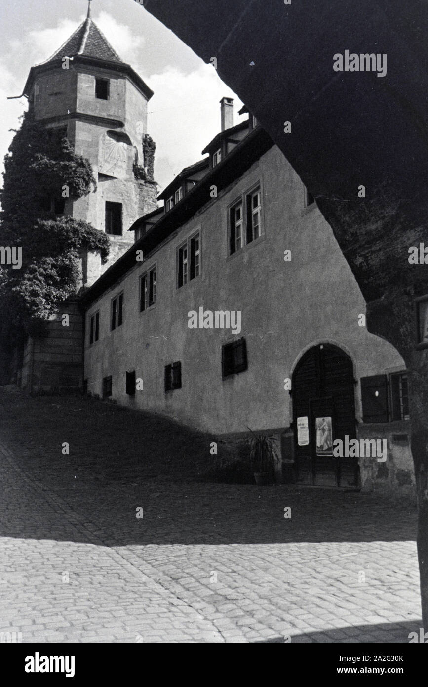 Der Eingangsturm des Klosters in Hirsau, Schwarzwald, Deutsches Reich 1930er Jahre. The entrance tower of the abbey in Hirsau, Black Forest, Germany 1930s. Stock Photo