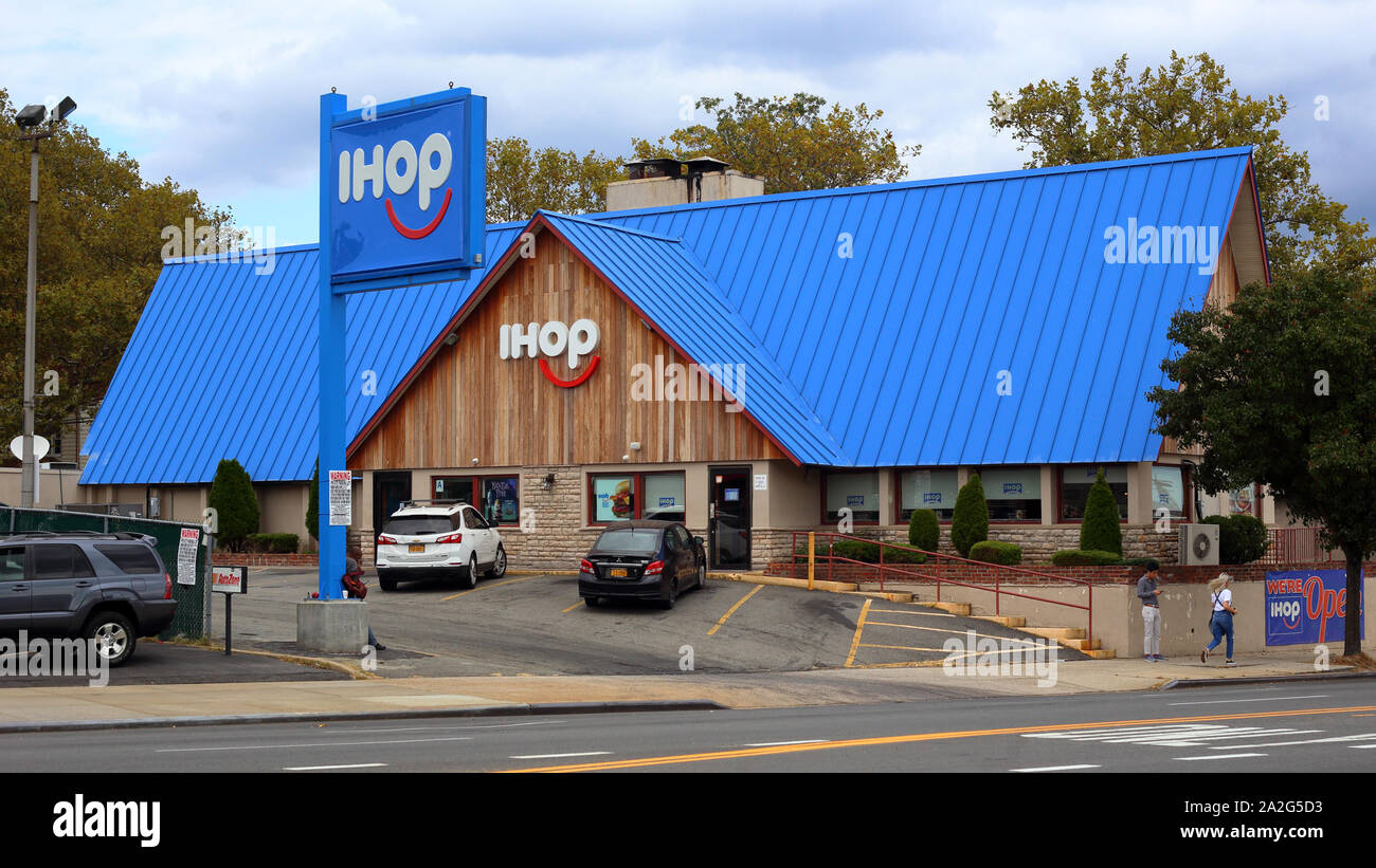 IHOP, 155-17 Northern Blvd, Queens, New York. NYC storefront photo of a restaurant in the Flushing neighborhood. Stock Photo