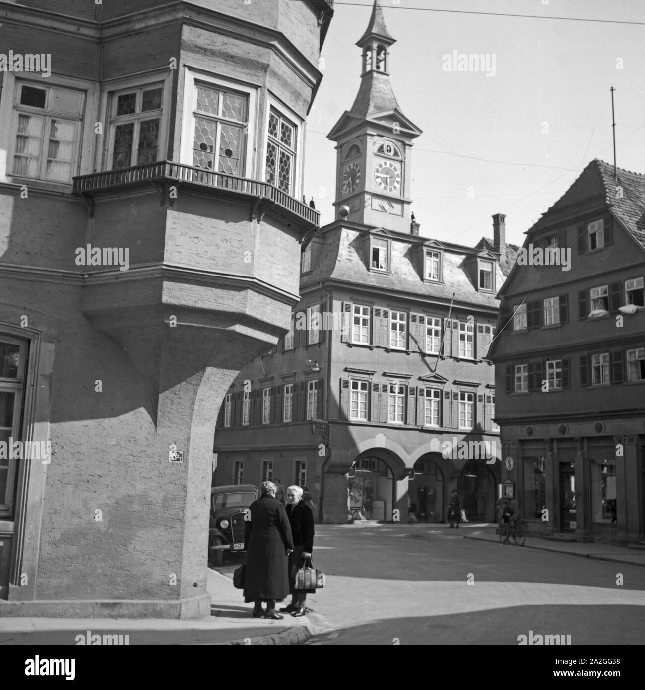 In der Innenstadt von Dinkelsbühl, Deutschland 1930er Jahre. At Dinkelsbuehl city centre, Germany 1930s. Stock Photo