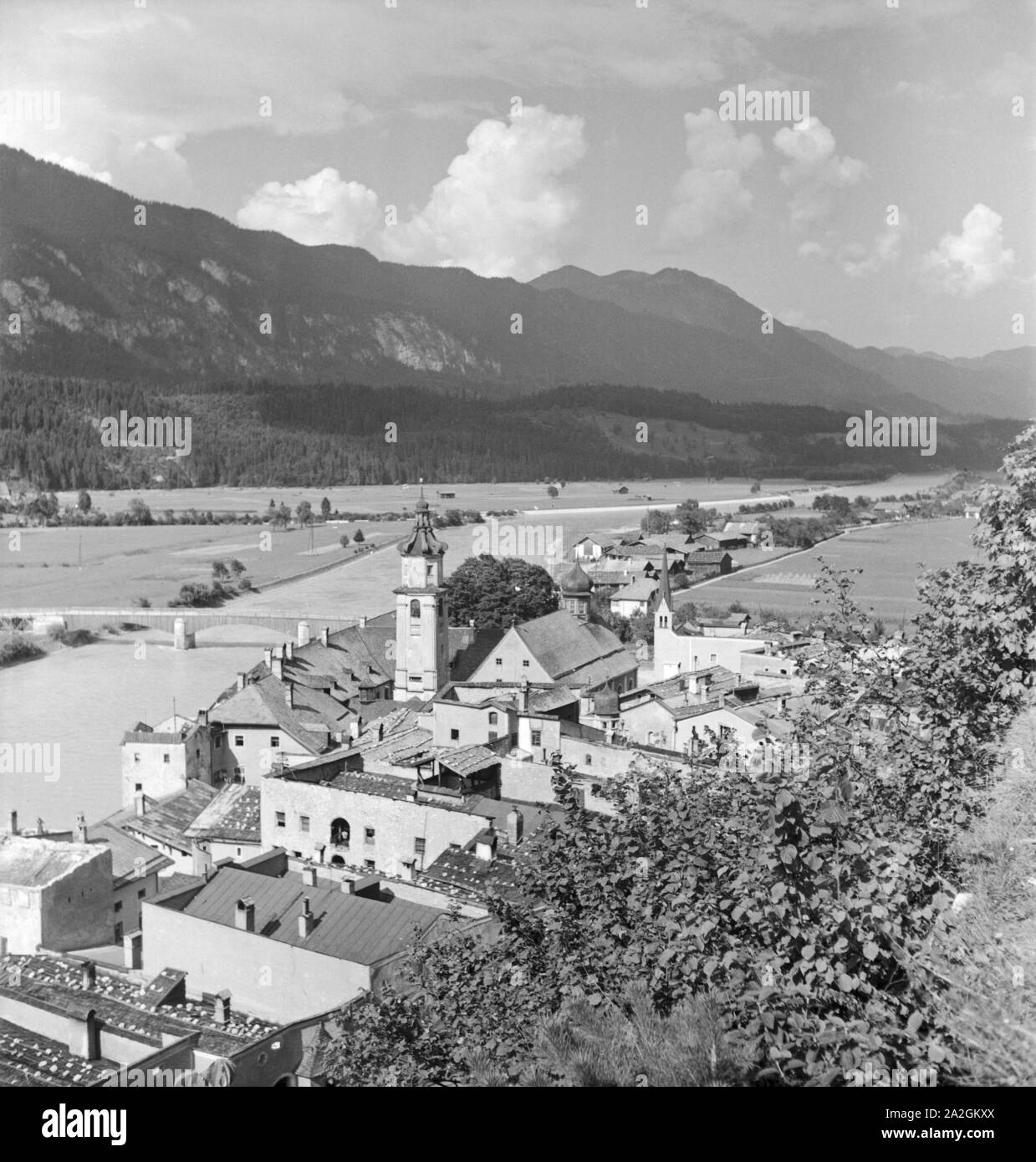 Ein Ausflug nach Rattenberg in Tirol, Deutsches Reich 1930er Jahre. A trip to Rattenberg in Tyrol, Germany 1930s. Stock Photo