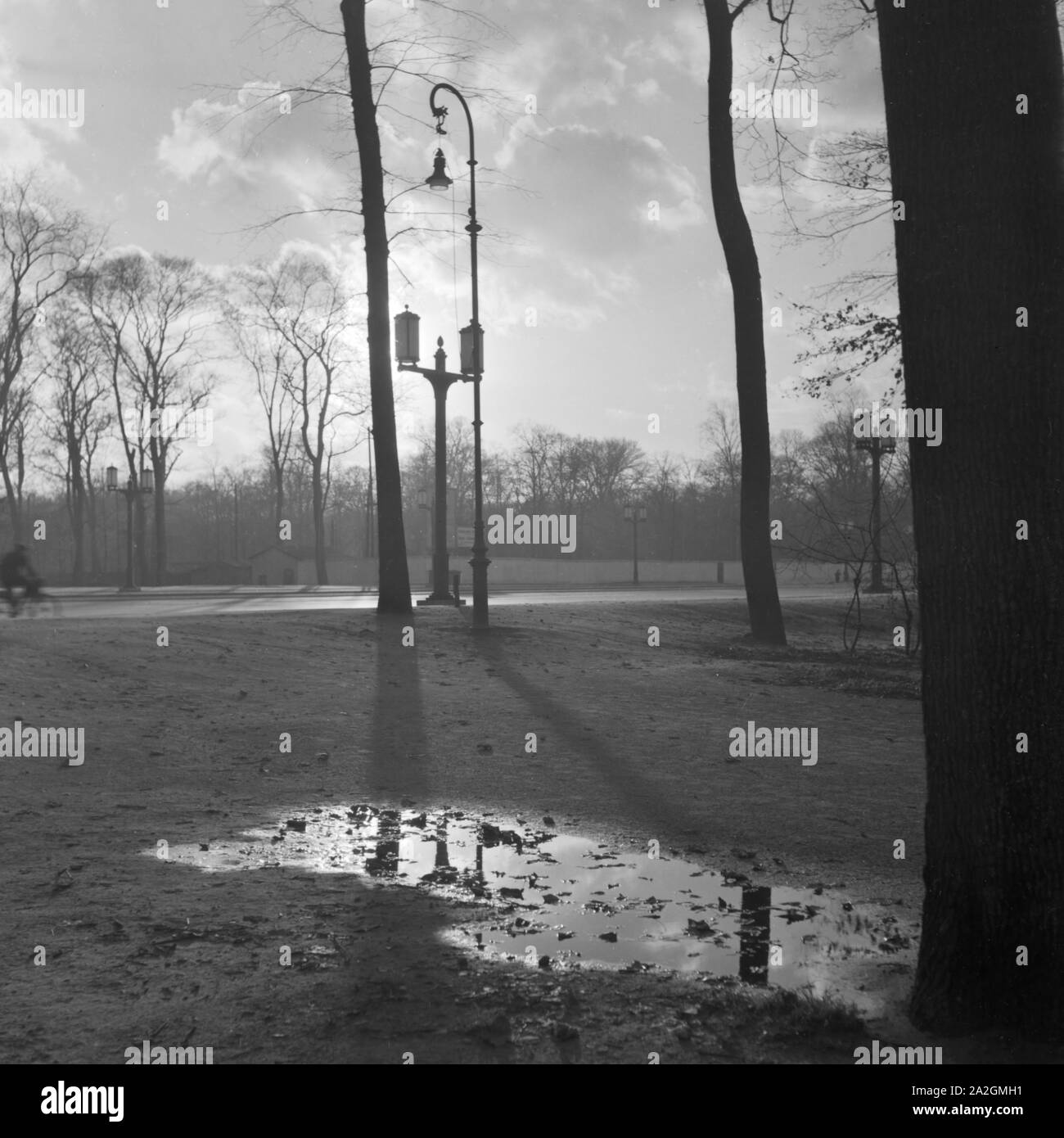Herbst in Berlin, Deutschland 1930er Jahre. Fall at Berlin, Germany 1930s. Stock Photo