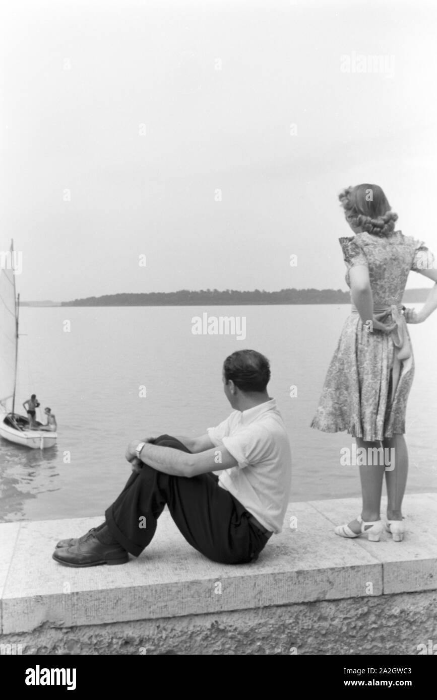 Die österreichische Schauspielerin Gusti Wolf macht Ferien, Deutschland 1930er Jahre. The Austrian actress on her holidays, Germany 1930s. Stock Photo