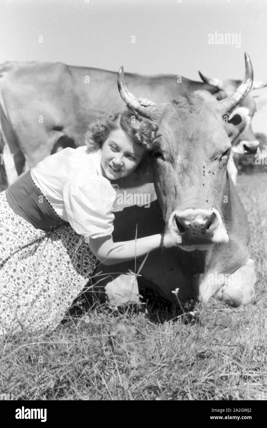 Die österreichische Schauspielerin Gusti Wolf macht Ferien, Deutschland 1930er Jahre. The Austrian actress on her holidays, Germany 1930s. Stock Photo