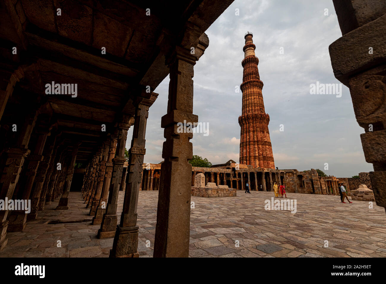 Kuthuminar View of the Qutb Minar monument in the city of Delhi in India Stock ...