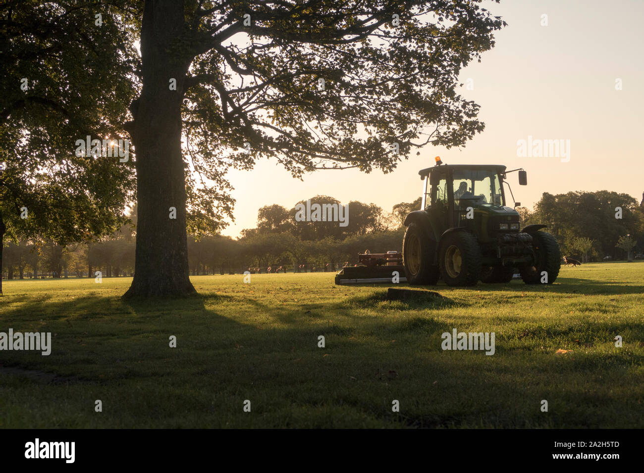 Council grass cutting hires stock photography and images Alamy