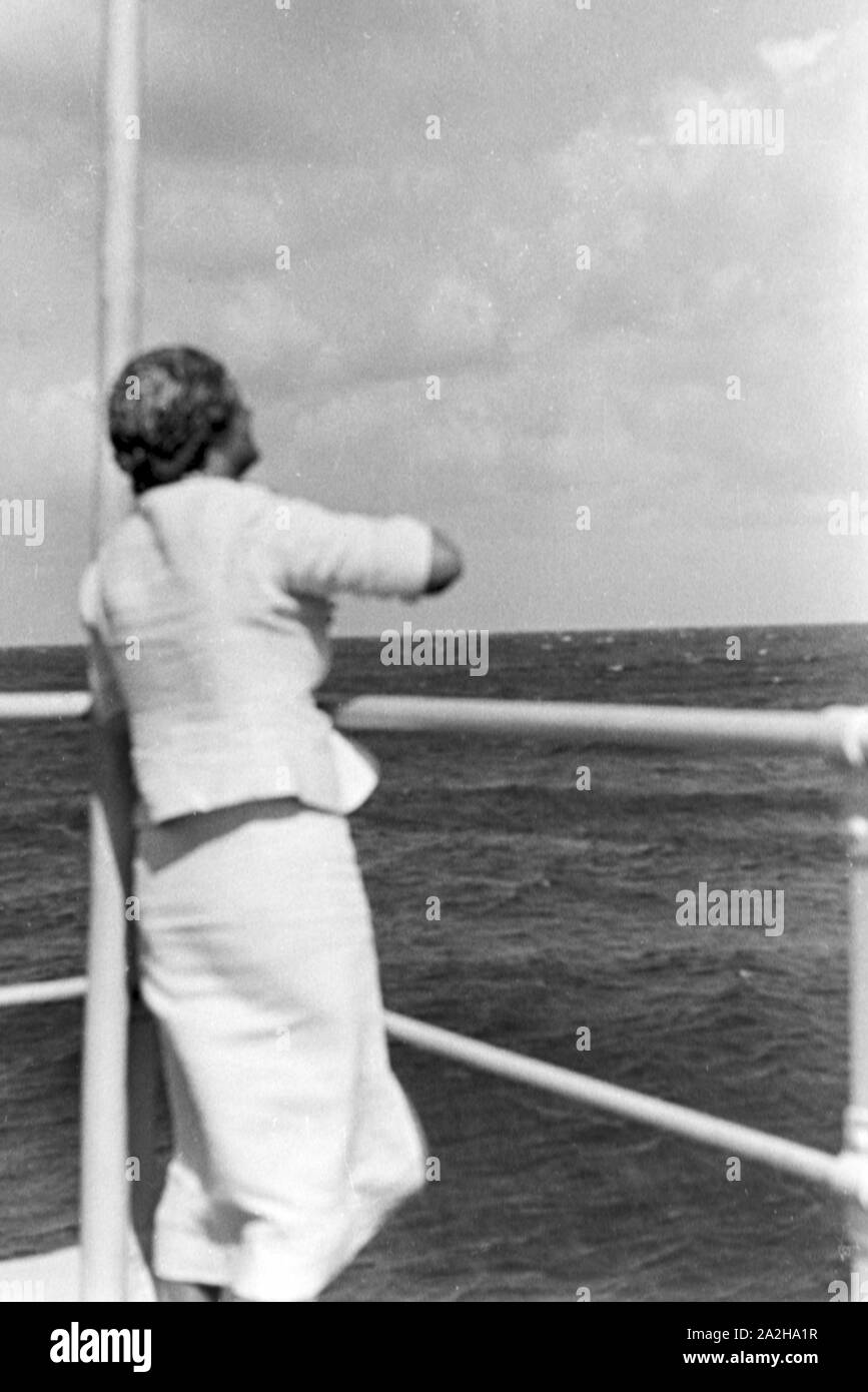 Urlaub an der Ostsee, Deutsches Reich 1930er Jahre. Holidays at the Baltic Sea, Germany 1930s. Stock Photo