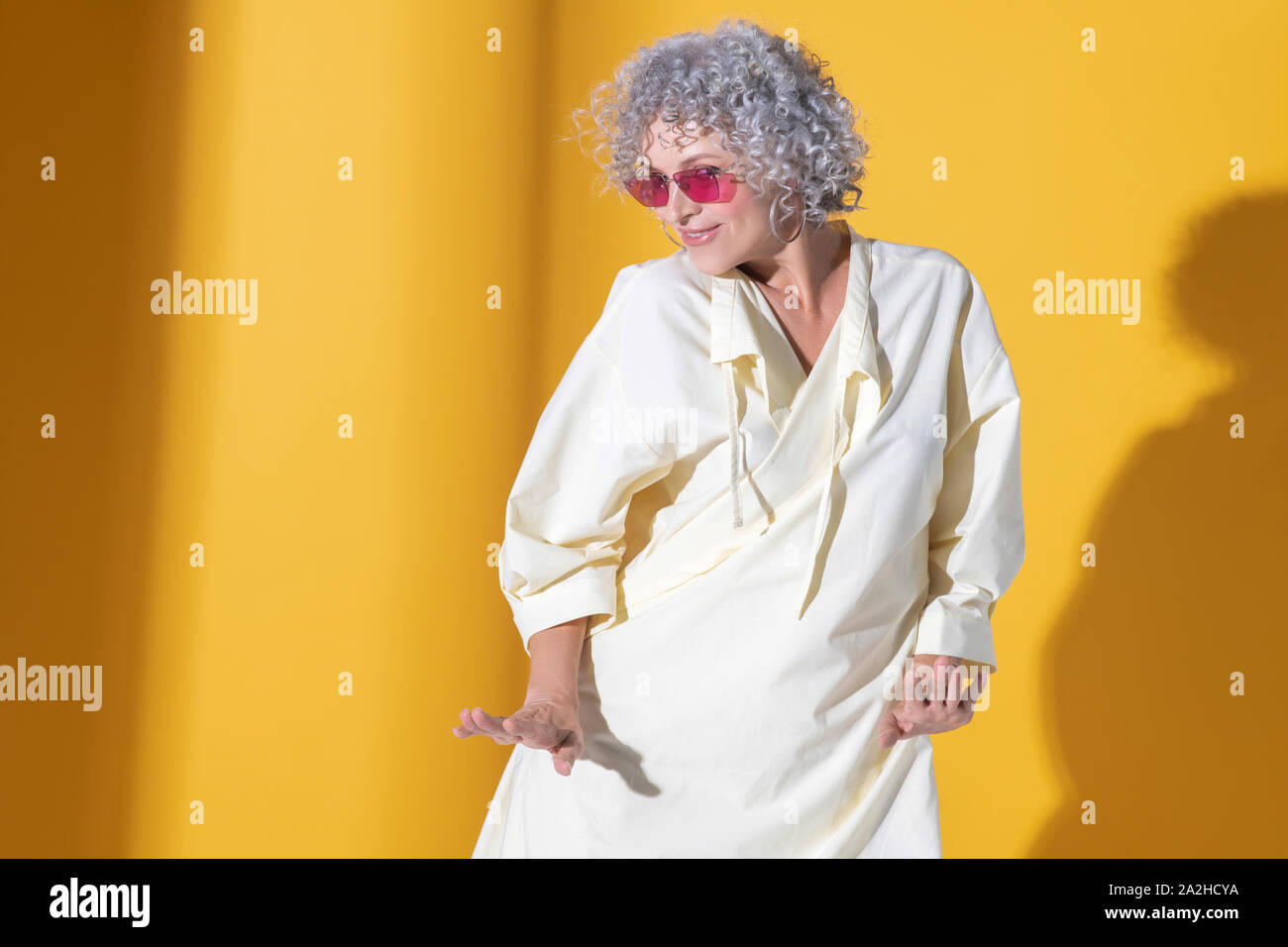 Stylish mature woman alone hi-res stock photography and images - Alamy