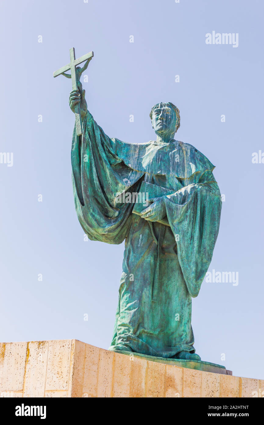 Lagos, Algarve, Portugal. Statue of Sao Gonçalo de Lagos, ? - 1422. Overlooking Praia da Batata, or Potato Beach and venerated by the fishermen of Lag Stock Photo