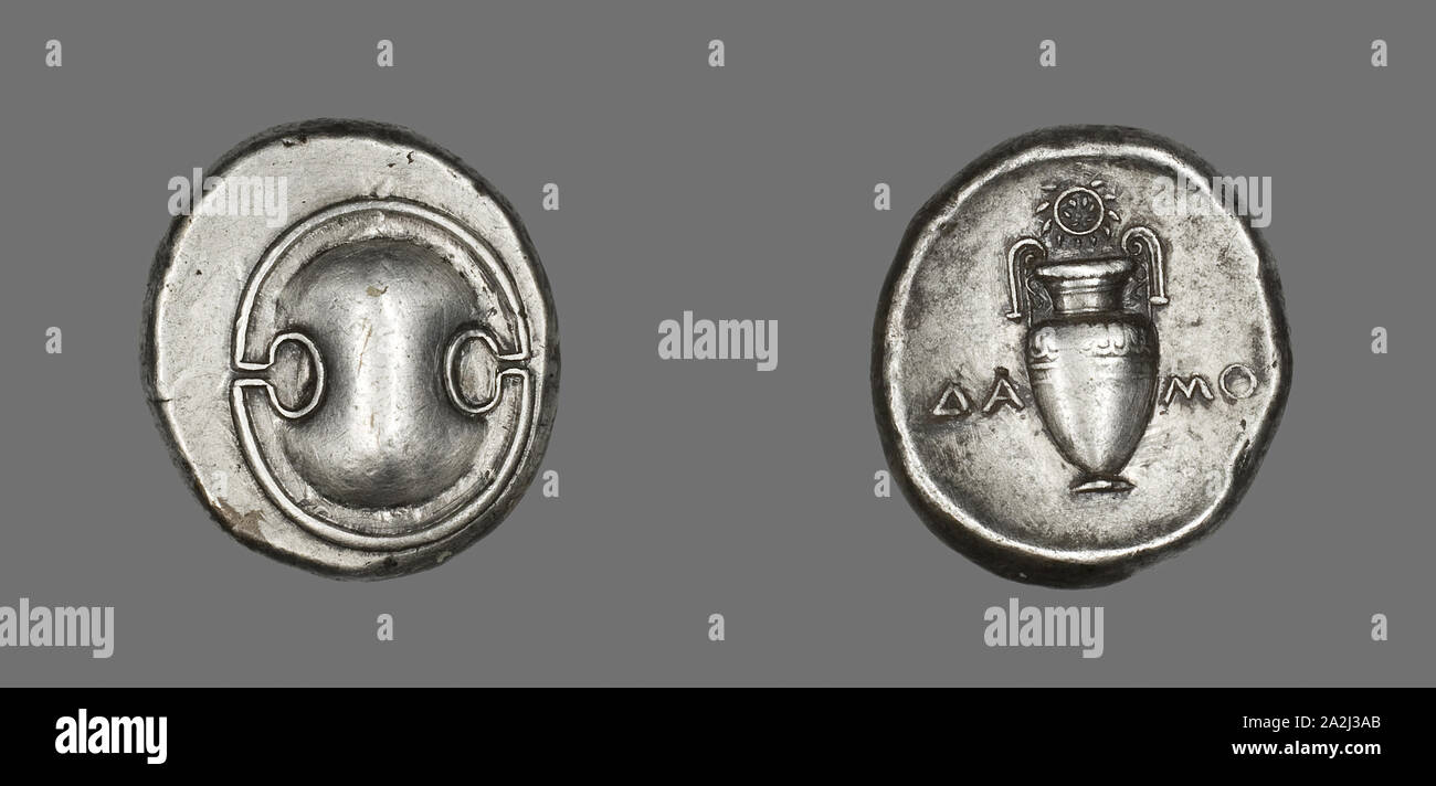Stater (Coin) Depicting a Shield, 379/338 BC, Greek, minted in Thebes, Thebes, Silver, Diam. 2.5 cm, 12.21 g Stock Photo