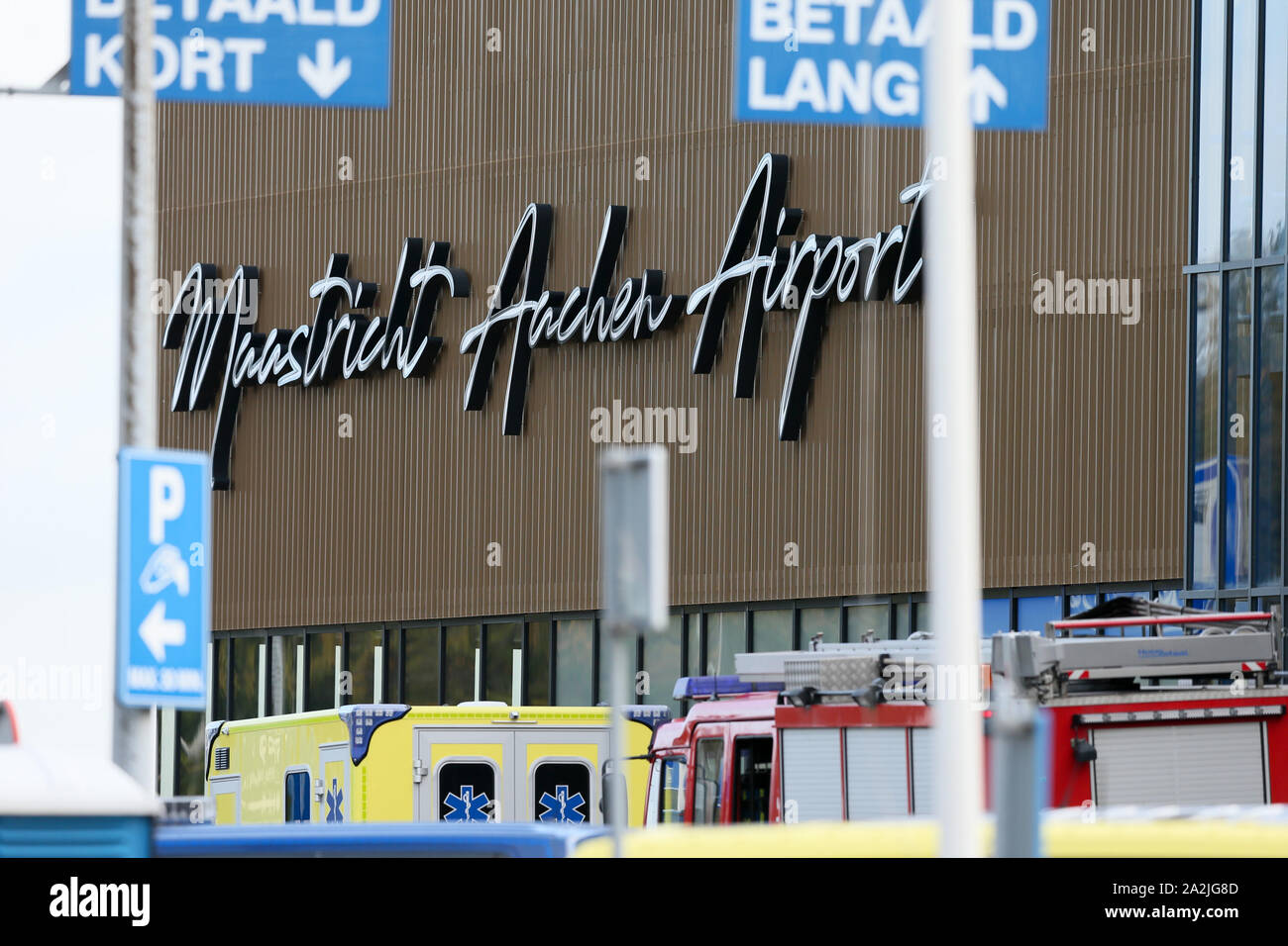 Maastricht, Netherlands. 03rd Oct, 2019. MAASTRICHT, Aachen Airport, 03-10-2019, terrorisme-oefening op Maastricht Aachen Aiport.overview Credit: Pro Shots/Alamy Live News Stock Photo