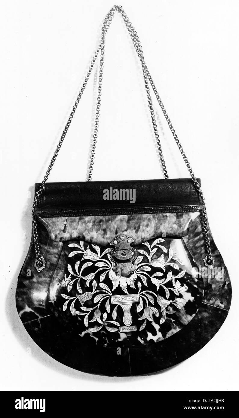 Tortoise shell inlaid hi-res stock photography and images - Alamy