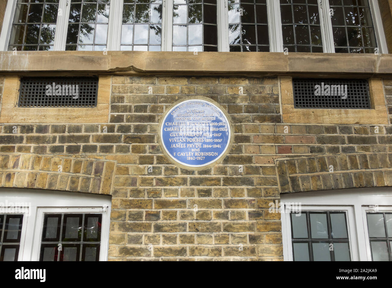 Blue Plaque on Lansdowne House, Lansdowne Road, Notting Hill, London, W11, Royal Borough of Kensington and Chelsea, London, UK Stock Photo