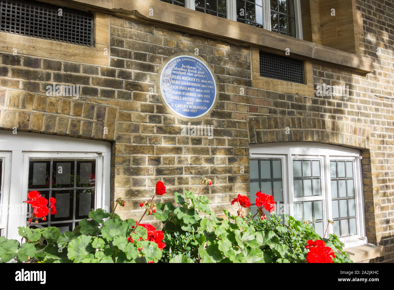 Blue Plaque on Lansdowne House, Lansdowne Road, Notting Hill, London, W11, Royal Borough of Kensington and Chelsea, London, UK Stock Photo