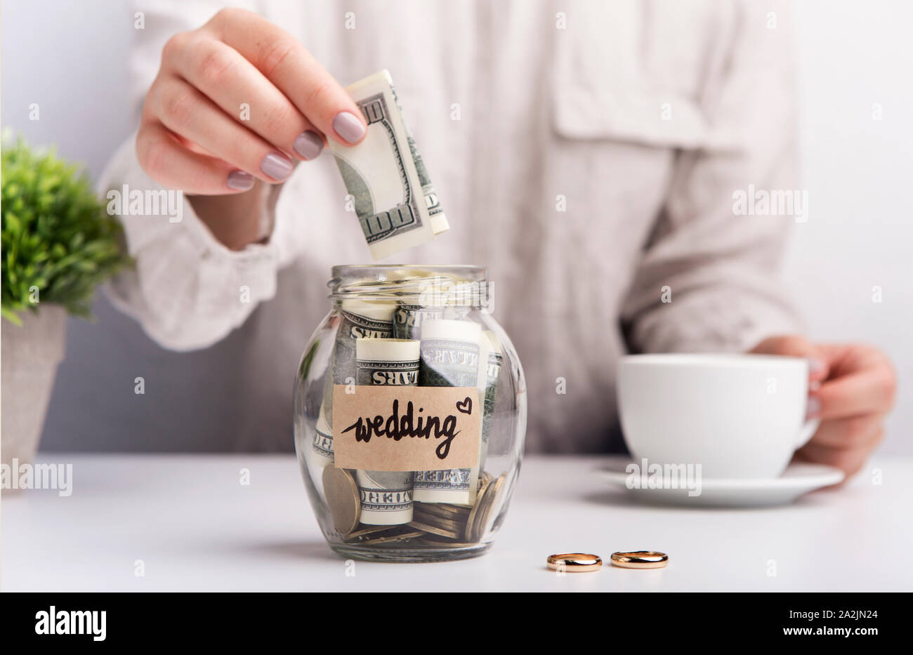 Throwing coins wedding hires stock photography and images Alamy