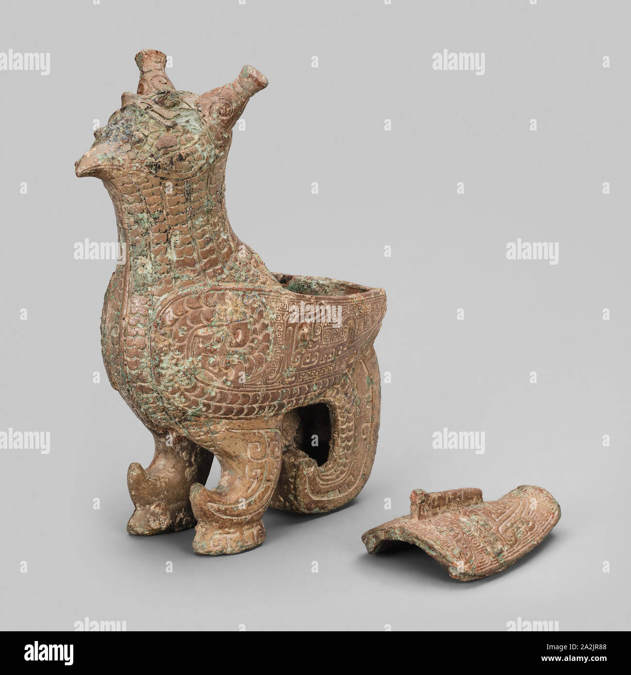 Bird-Shaped Container (zun), Late Shang dynasty (13th century–1046 B.C.), China, Bronze, H: 6 1/4' × W: 5 1/4' × D: 2 1/4' (15.9cm × 13.3cm × 5.7cm Stock Photo