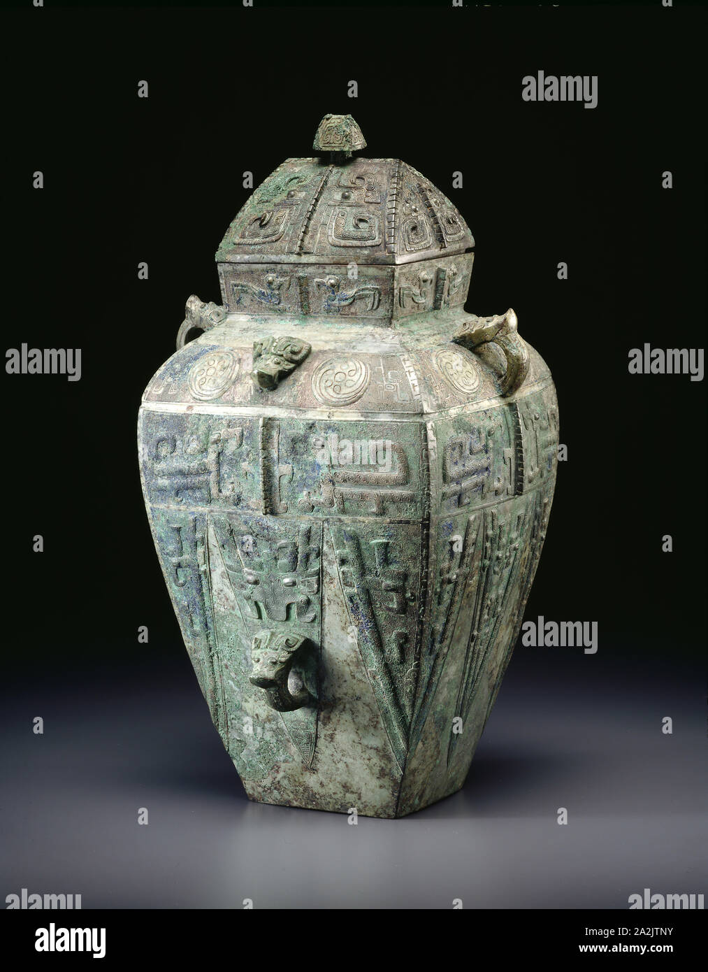 Wine Container, Shang dynasty ( About 1600–1046 BC ), 12th/11th century BC, China, Bronze, 45.0 × 24.8 cm (17 3/4 × 9 3/4 in Stock Photo