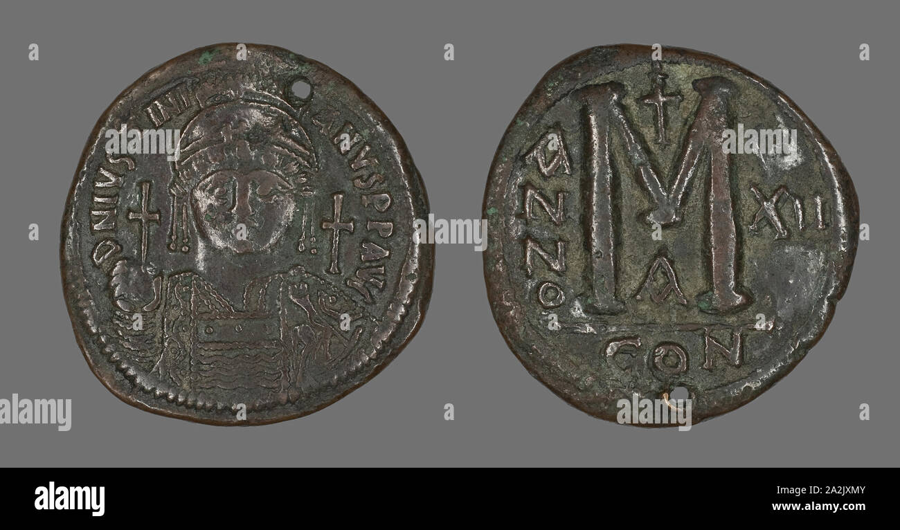 Follis (Coin) Portraying the Emperor Justinian I, AD 538/539, Byzantine, minted in Constantinople, Constantinople, Bronze, Diam. 3.9 cm, 21.65 g Stock Photo